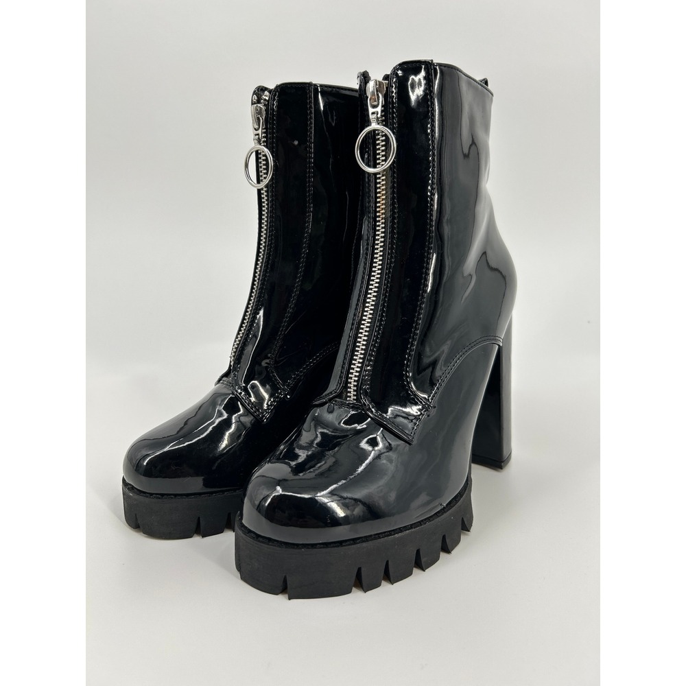Dolls Kill Black Patent Lug Sole Platform Ankle Boots Front Zip O-Ring Size 6